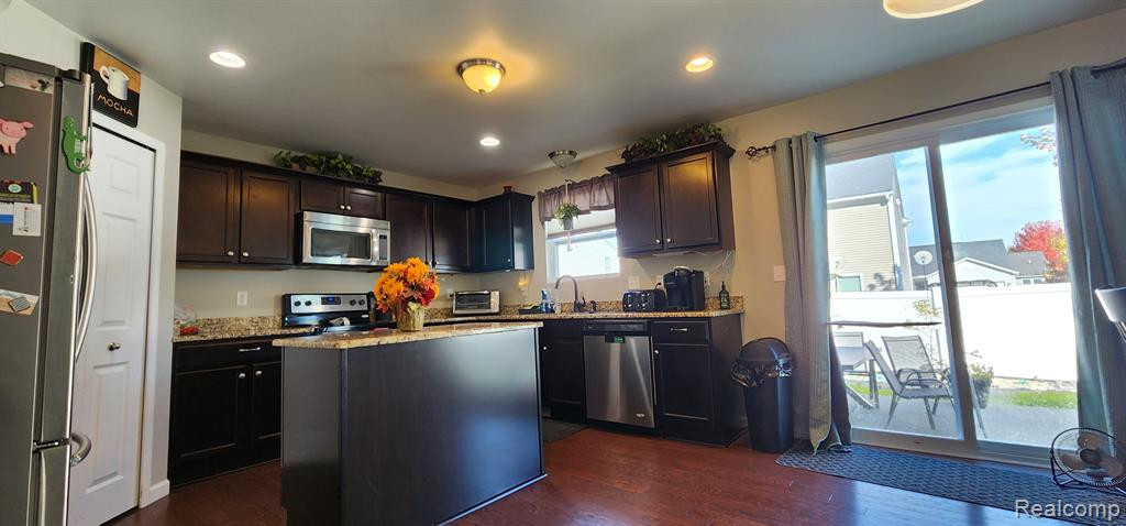 8417 WALNUT Hill, Dexter, MI 48130 — Photo 12