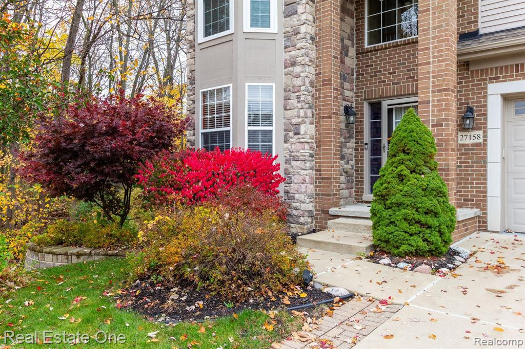 27158 MAXWELL Court, Novi, MI — Photo 4
