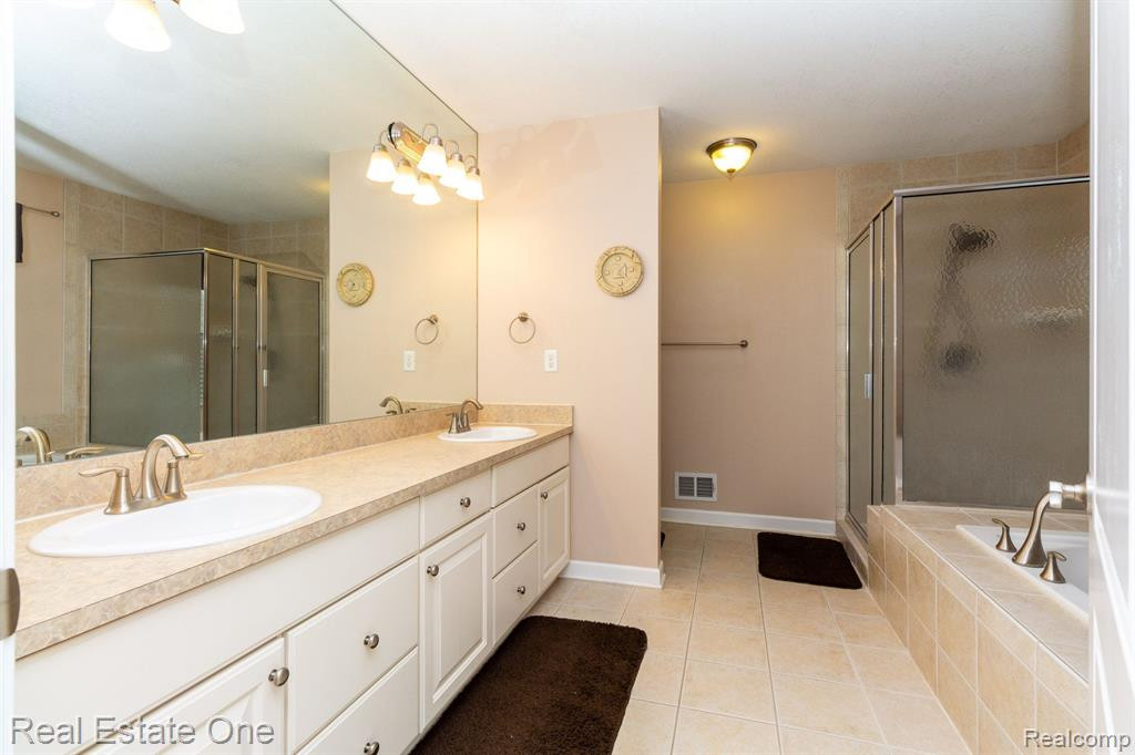 27158 MAXWELL Court, Novi, MI — Photo 32