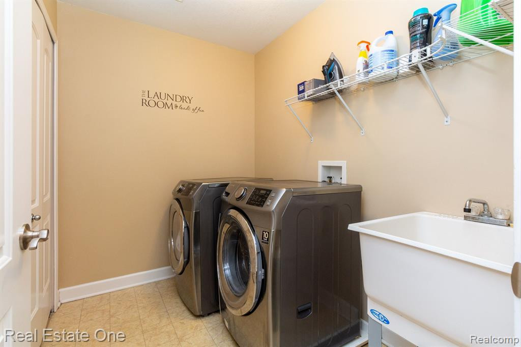 27158 MAXWELL Court, Novi, MI — Photo 39