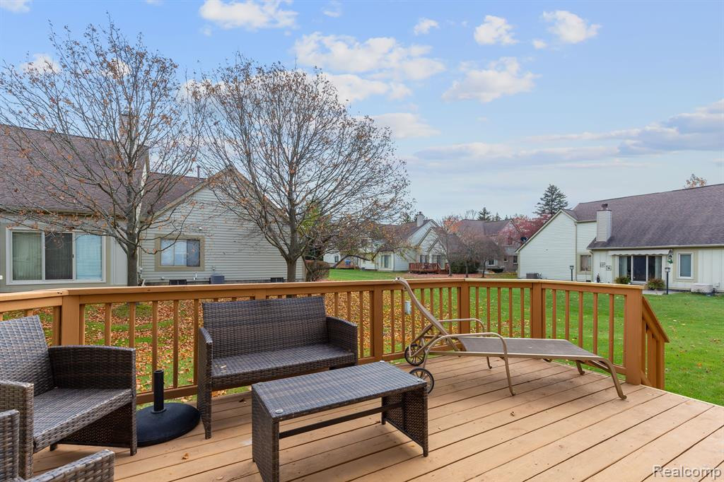 755 ELM, Wixom, MI 48393 — Photo 2