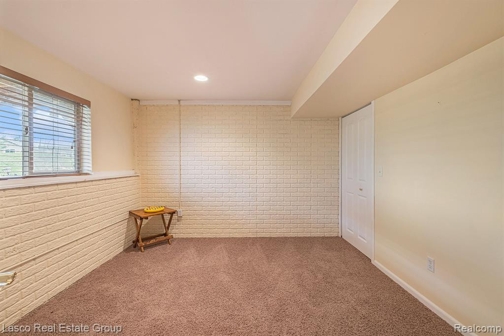 7210 HAWTHORNE Circle, Goodrich Vlg, MI — Photo 13