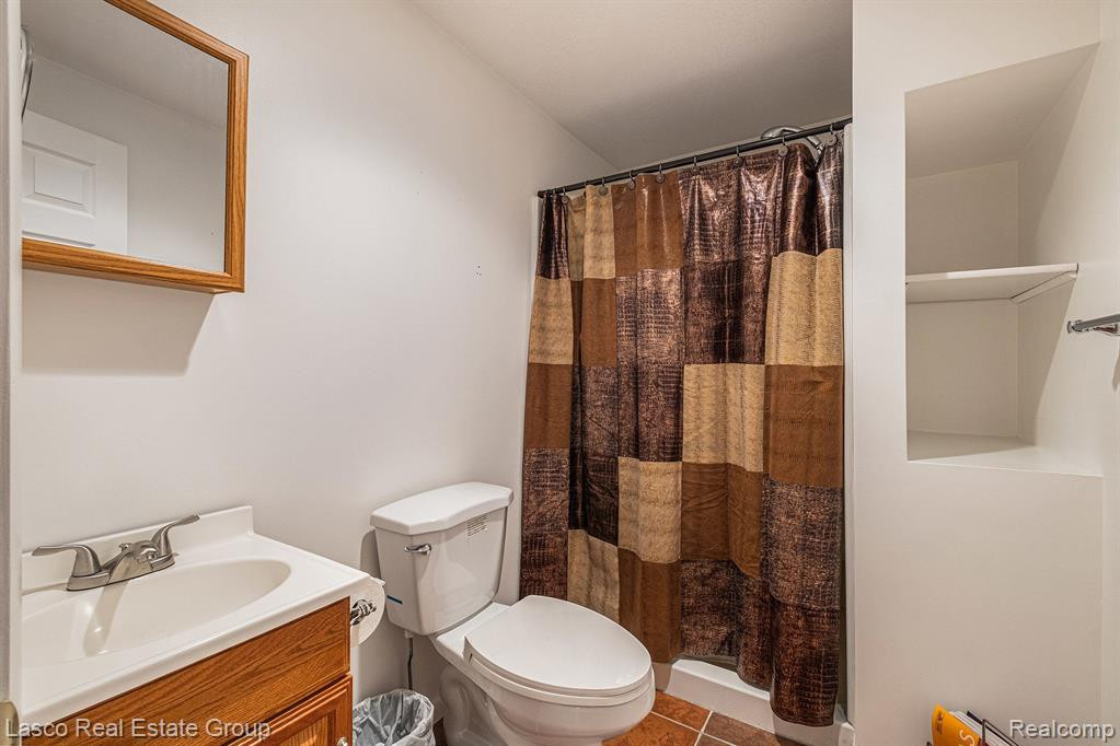 7210 HAWTHORNE Circle, Goodrich Vlg, MI — Photo 16