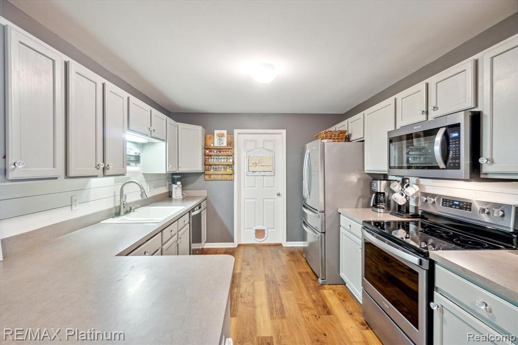 3458 KNEELAND Circle, Howell, MI 48843 — Photo 6