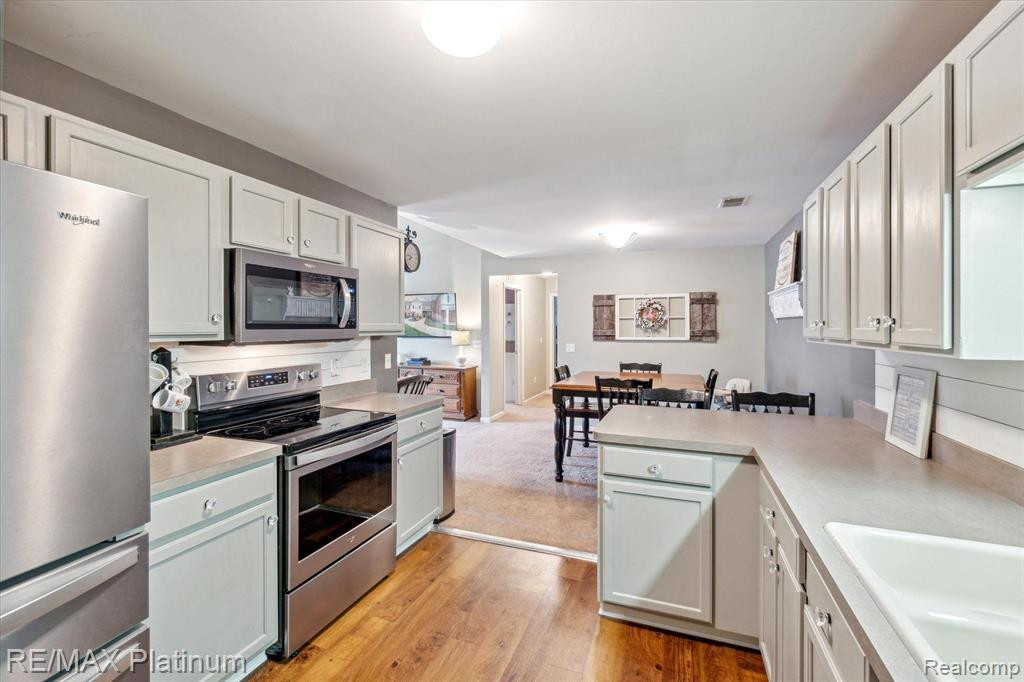 3458 KNEELAND Circle, Howell, MI 48843 — Photo 8