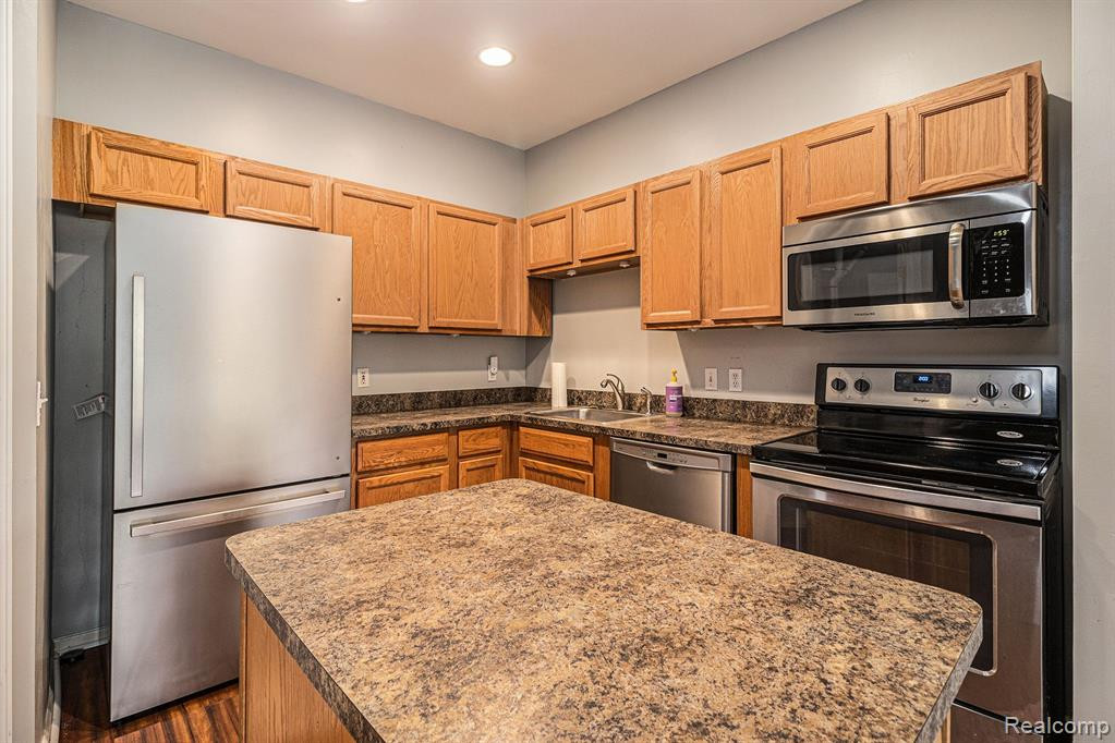 9629 LAKESIDE Drive, Ypsilanti, MI 48197 — Photo 5