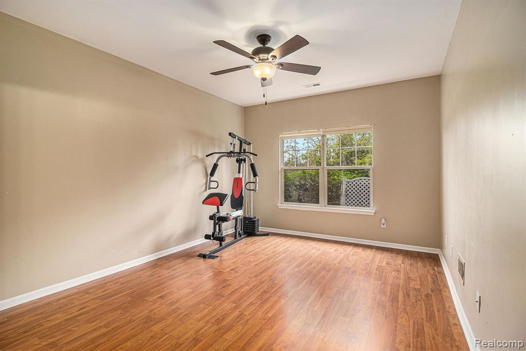 9629 LAKESIDE Drive, Ypsilanti, MI 48197 — Photo 8