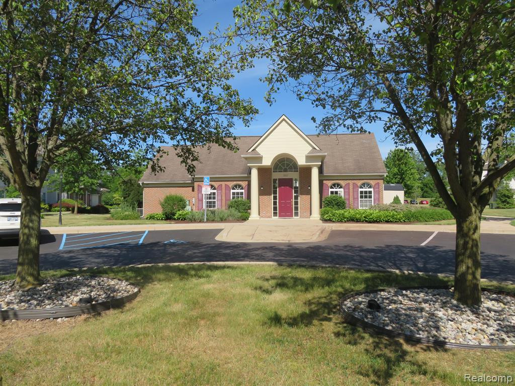 9629 LAKESIDE Drive, Ypsilanti, MI 48197 — Photo 21