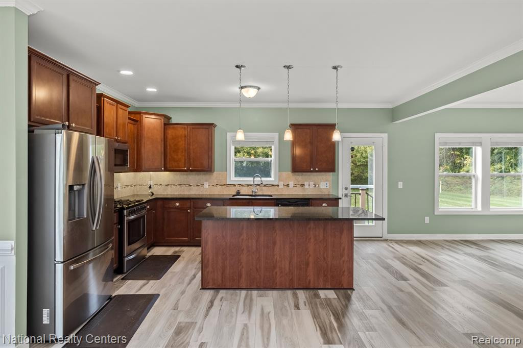 7002 WELLINGTON Lane, Ypsilanti, MI 48197 — Photo 9