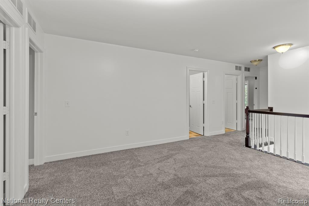 7002 WELLINGTON Lane, Ypsilanti, MI 48197 — Photo 17