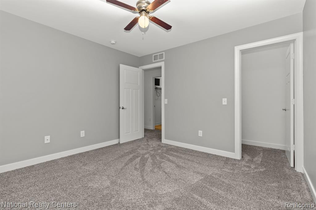 7002 WELLINGTON Lane, Ypsilanti, MI 48197 — Photo 19