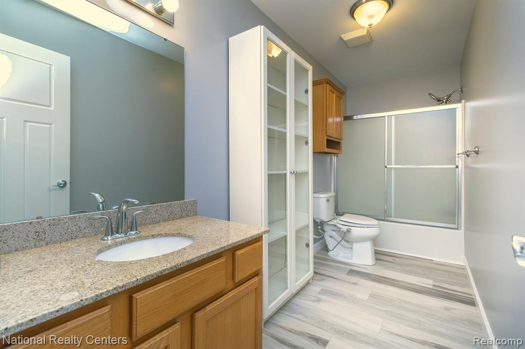 7002 WELLINGTON Lane, Ypsilanti, MI 48197 — Photo 25