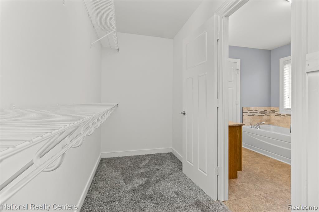7002 WELLINGTON Lane, Ypsilanti, MI 48197 — Photo 32