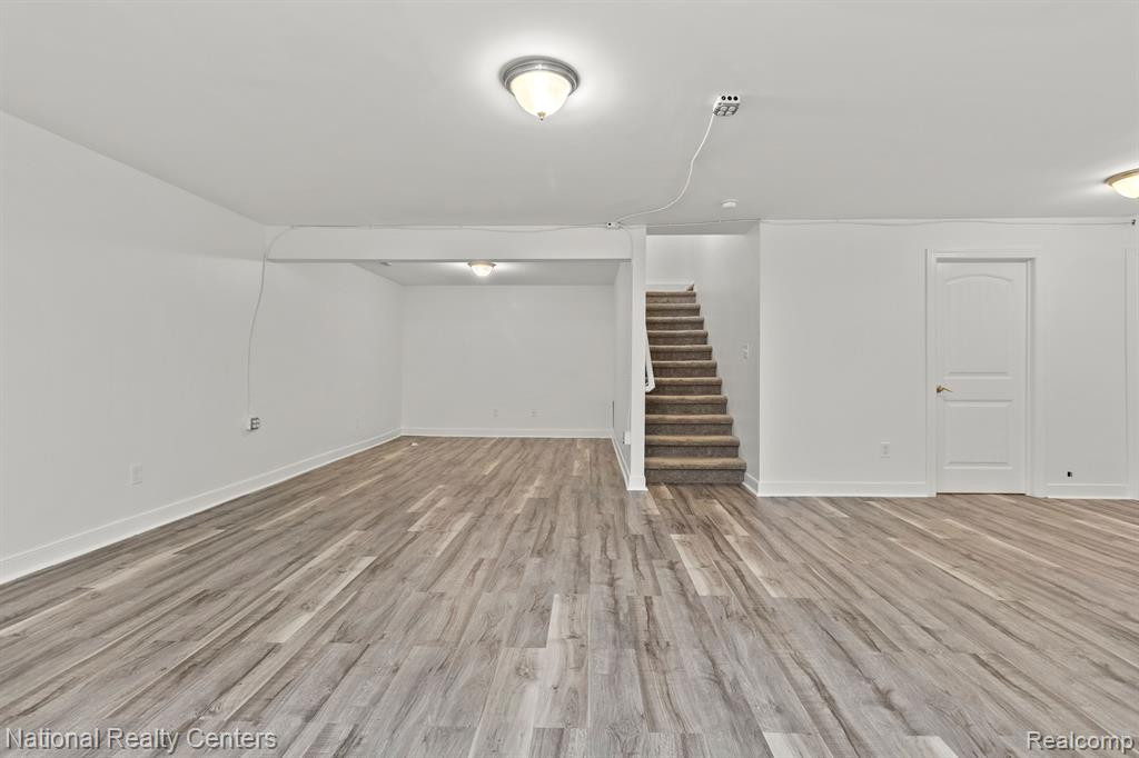 7002 WELLINGTON Lane, Ypsilanti, MI 48197 — Photo 37