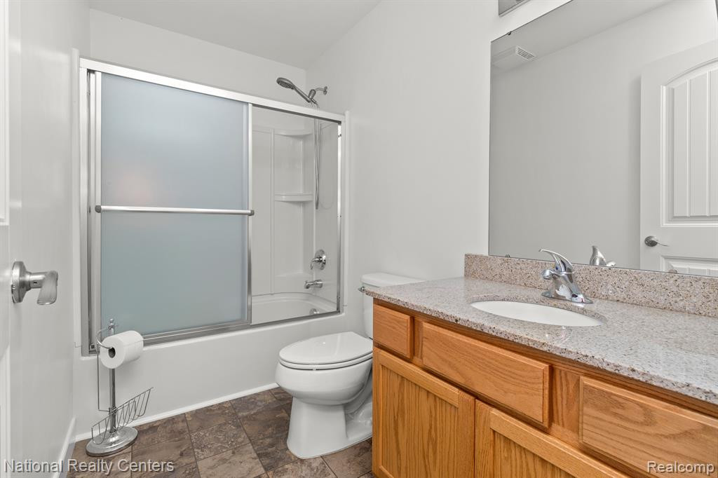 7002 WELLINGTON Lane, Ypsilanti, MI 48197 — Photo 39