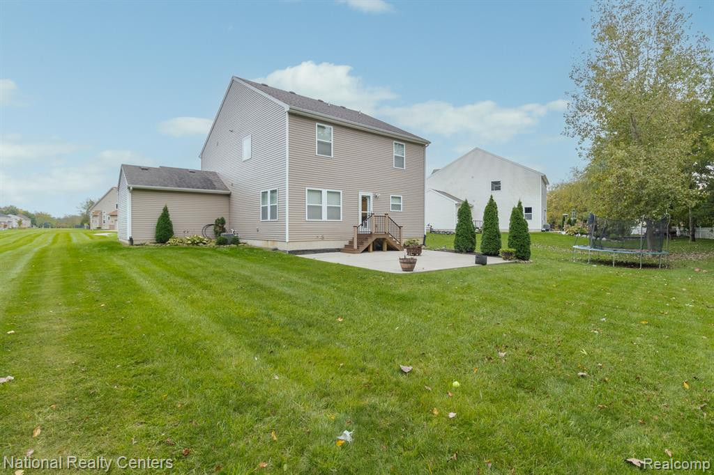 7002 WELLINGTON Lane, Ypsilanti, MI 48197 — Photo 46