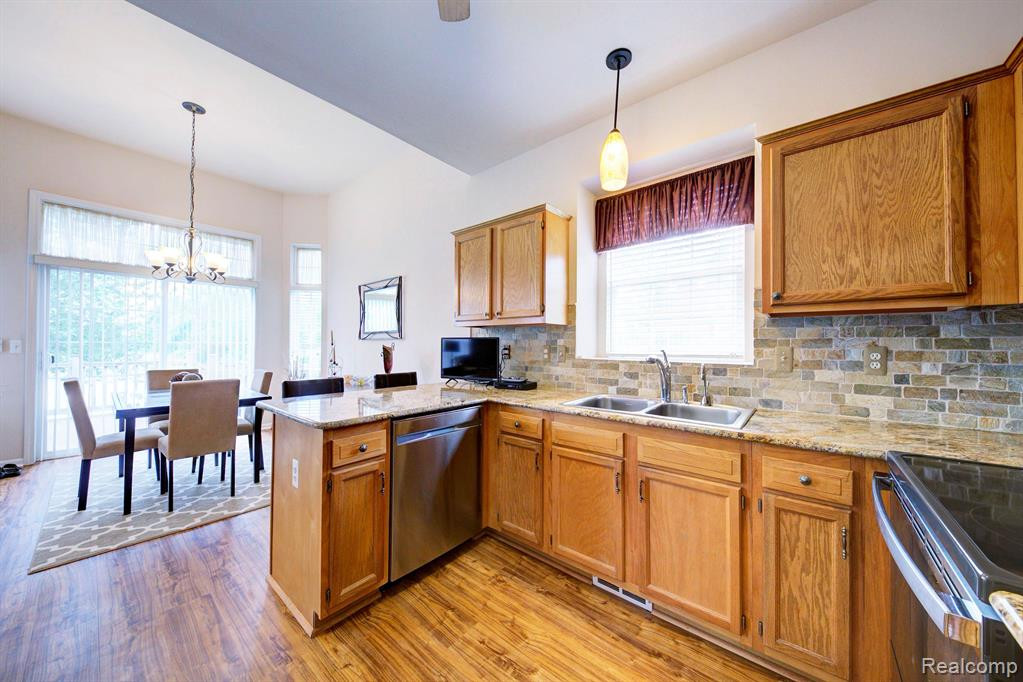 48579 Oak Bridge Drive, Canton, MI 48188 — Photo 7
