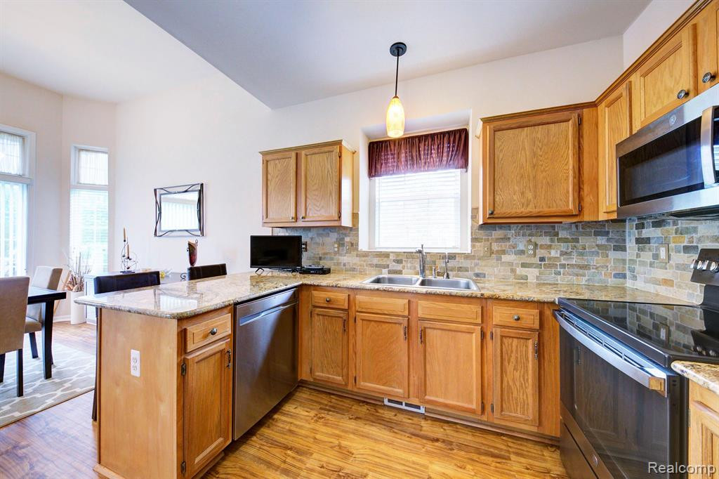 48579 Oak Bridge Drive, Canton, MI 48188 — Photo 10
