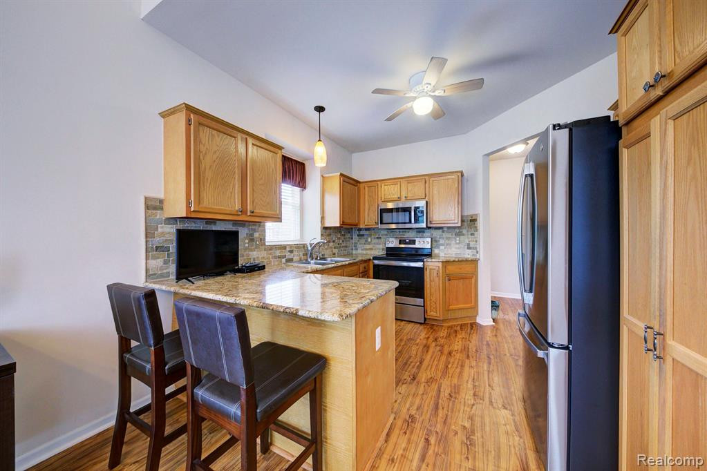 48579 Oak Bridge Drive, Canton, MI 48188 — Photo 14