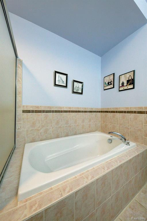 48579 Oak Bridge Drive, Canton, MI 48188 — Photo 29