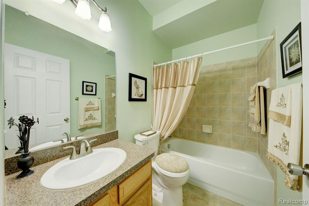 48579 Oak Bridge Drive, Canton, MI 48188 — Photo 35