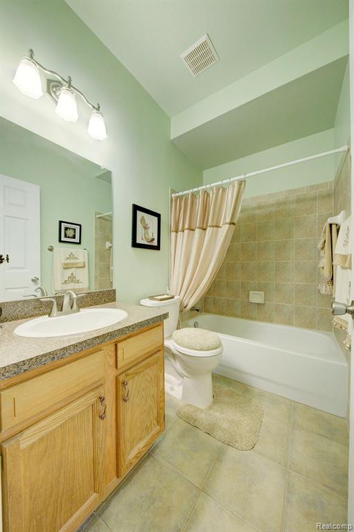 48579 Oak Bridge Drive, Canton, MI 48188 — Photo 36