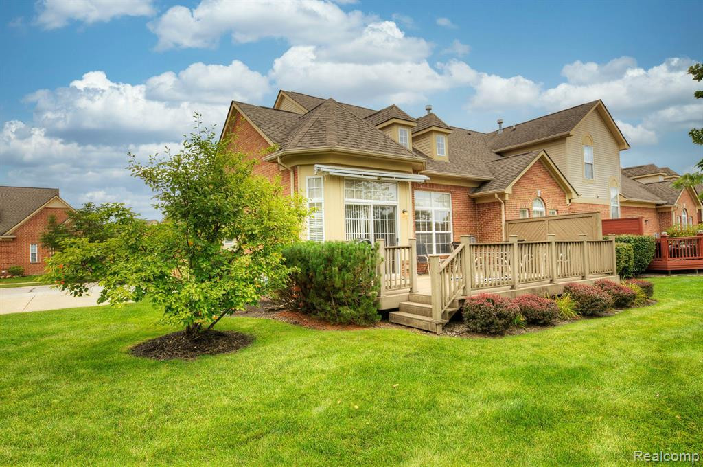 48579 Oak Bridge Drive, Canton, MI 48188 — Photo 56