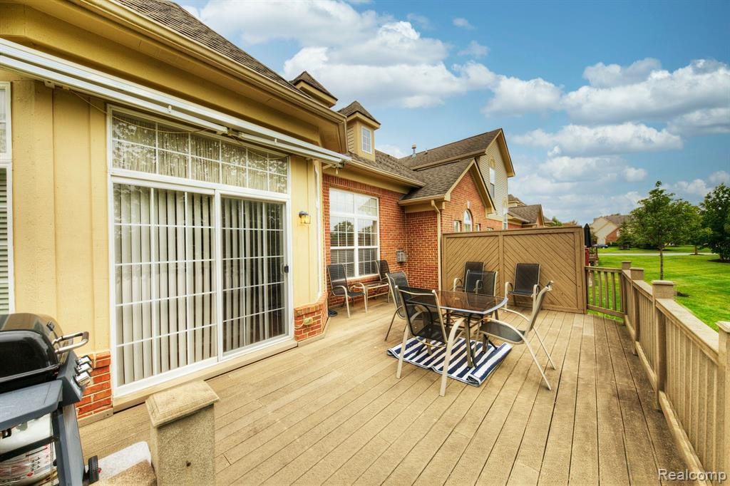 48579 Oak Bridge Drive, Canton, MI 48188 — Photo 57