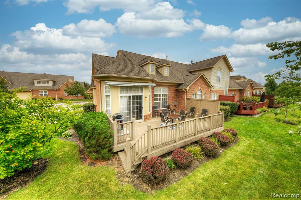 48579 Oak Bridge Drive, Canton, MI 48188 — Photo 59