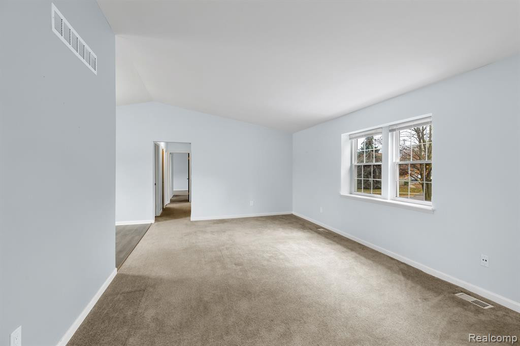 20811 W GLEN HAVEN Circle, Northville, MI 48167 — Photo 9