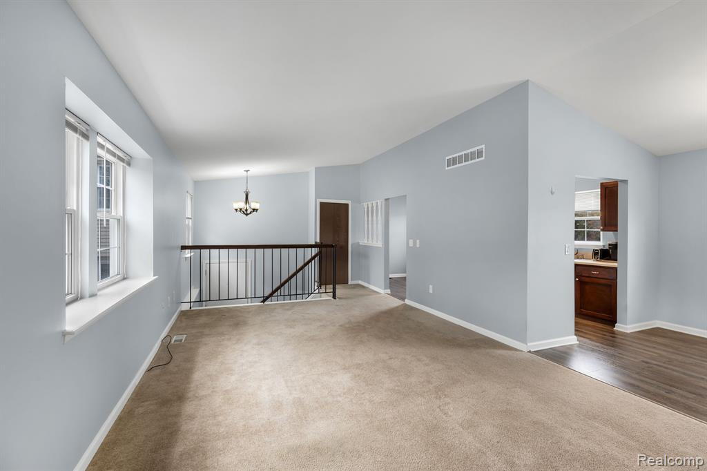 20811 W GLEN HAVEN Circle, Northville, MI 48167 — Photo 11