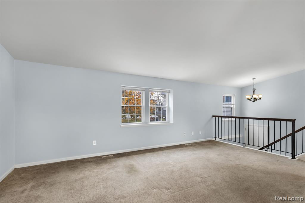 20811 W GLEN HAVEN Circle, Northville, MI 48167 — Photo 12