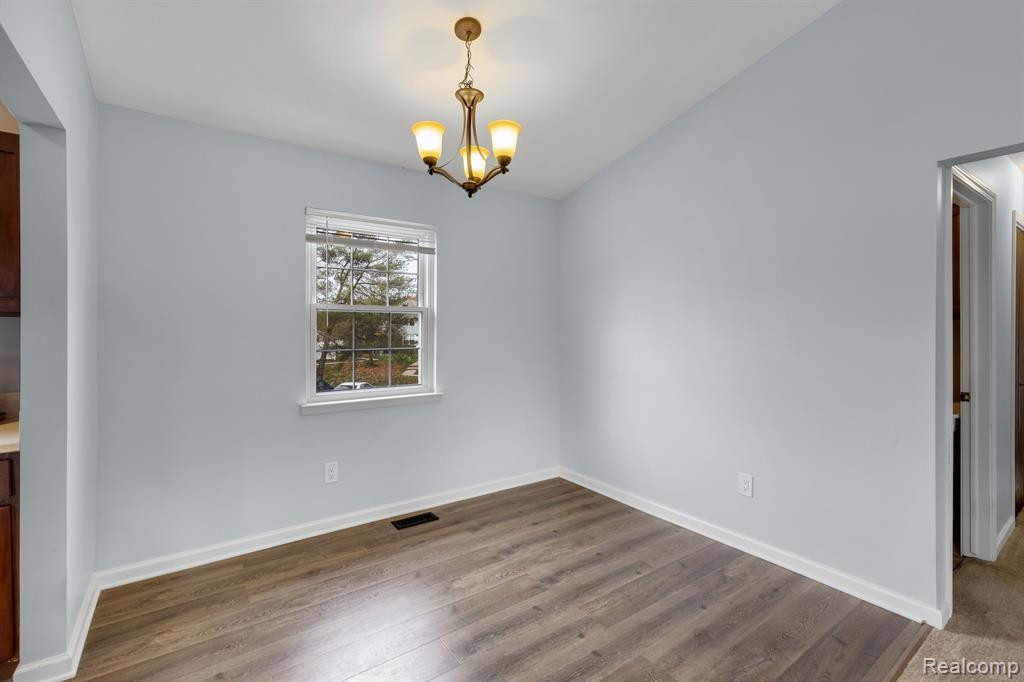 20811 W GLEN HAVEN Circle, Northville, MI 48167 — Photo 22