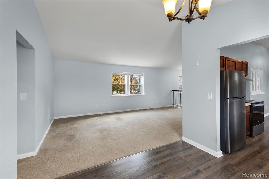 20811 W GLEN HAVEN Circle, Northville, MI 48167 — Photo 23