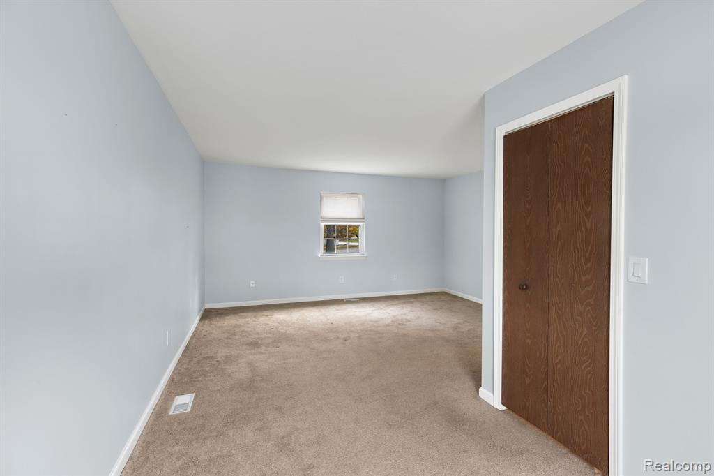 20811 W GLEN HAVEN Circle, Northville, MI 48167 — Photo 28
