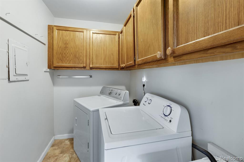 20811 W GLEN HAVEN Circle, Northville, MI 48167 — Photo 31