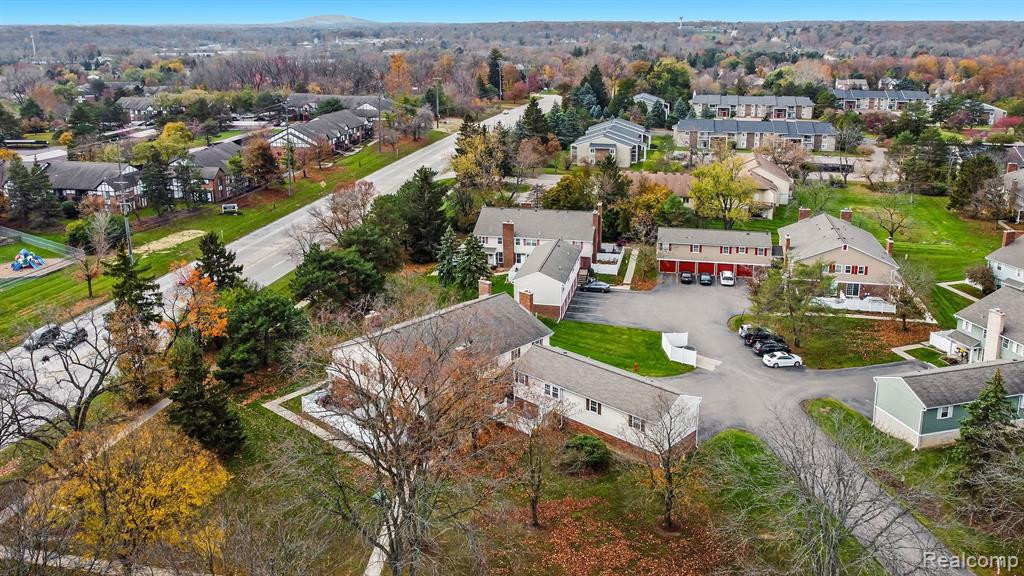 20811 W GLEN HAVEN Circle, Northville, MI 48167 — Photo 35