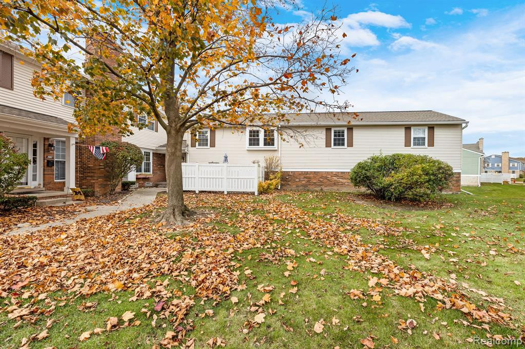 20811 W GLEN HAVEN Circle, Northville, MI 48167 — Photo 40