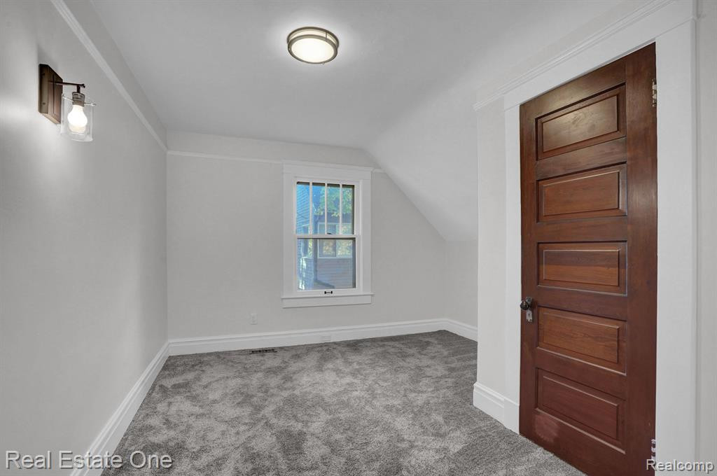 1404 W HURON Street, Ann Arbor, MI 48103 — Photo 17