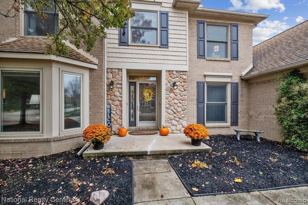 45870 Larchmont Drive, Canton, MI 48187 — Photo 3