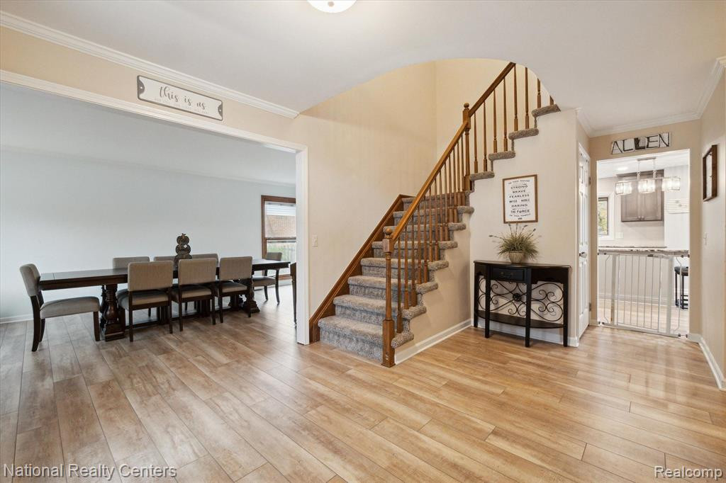 45870 Larchmont Drive, Canton, MI 48187 — Photo 6