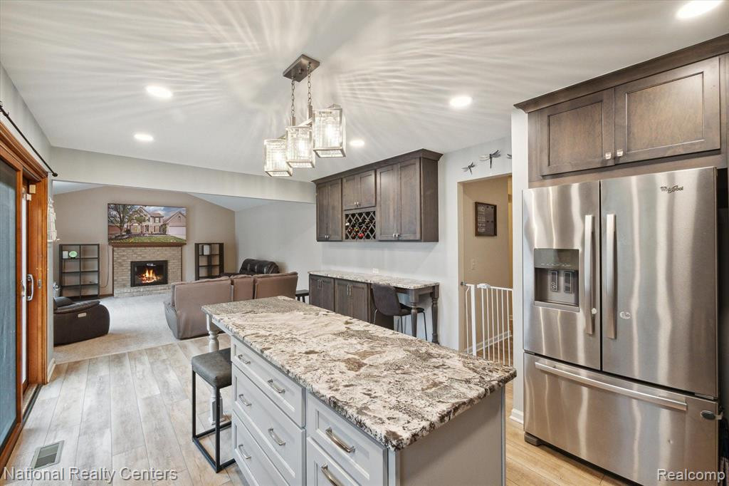 45870 Larchmont Drive, Canton, MI 48187 — Photo 14