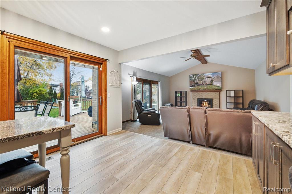 45870 Larchmont Drive, Canton, MI 48187 — Photo 17