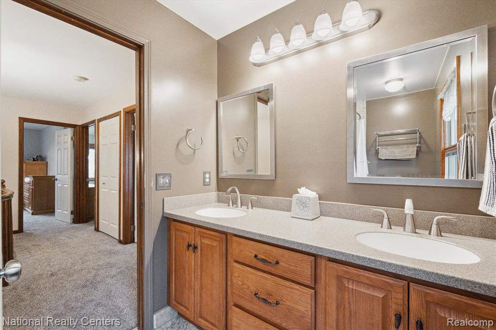 45870 Larchmont Drive, Canton, MI 48187 — Photo 30