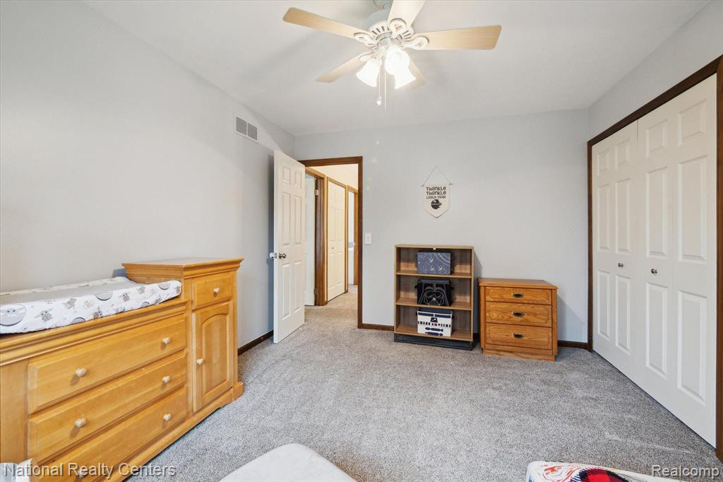 45870 Larchmont Drive, Canton, MI 48187 — Photo 37