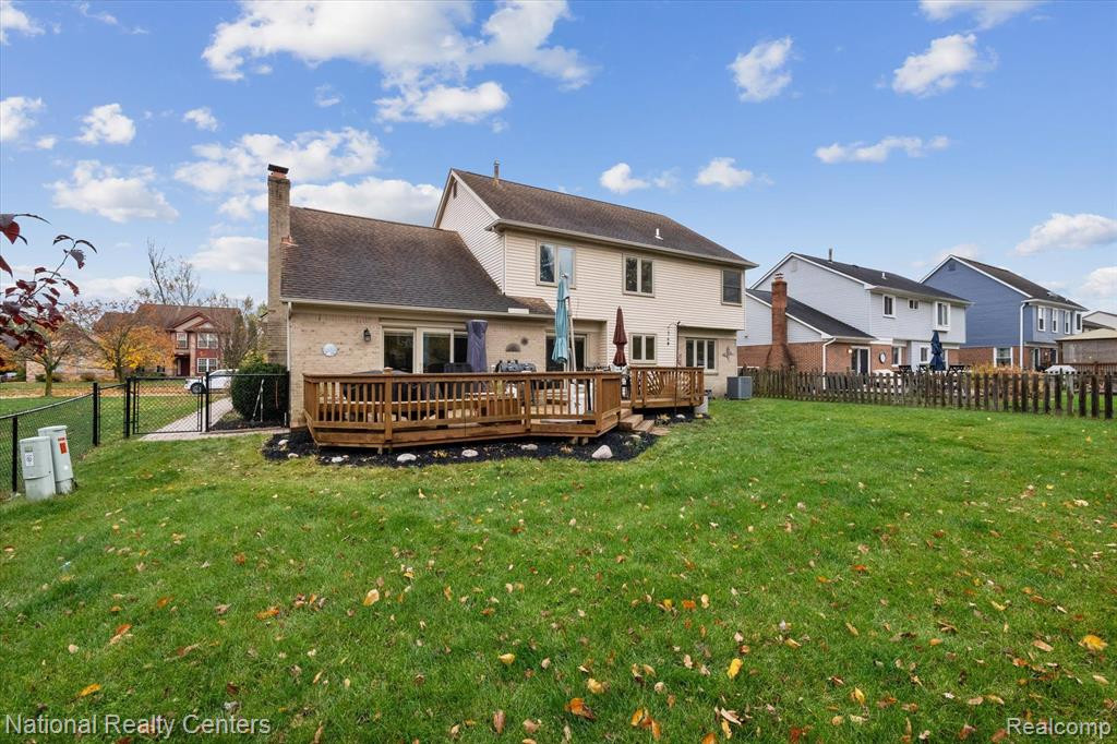 45870 Larchmont Drive, Canton, MI 48187 — Photo 43