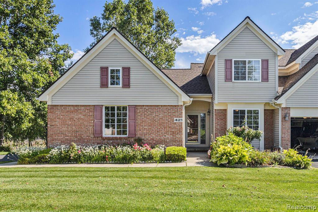 421 Lilly View, Howell, MI 48843 — Photo 2