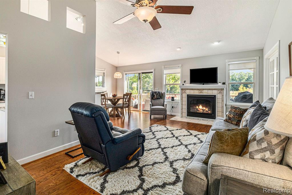 421 Lilly View, Howell, MI 48843 — Photo 8