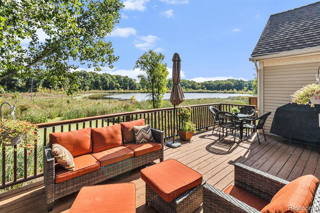 421 Lilly View, Howell, MI 48843 — Photo 37