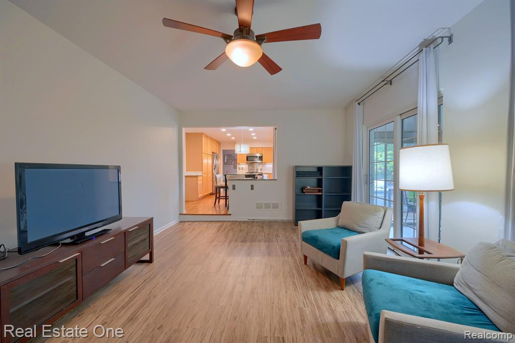 46533 POLO Drive, Canton, MI 48187 — Photo 13